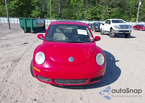 2006 Volkswagen New Beetle 2.5 из США, поврежденный, VIN 3VWRW31C86M414081
